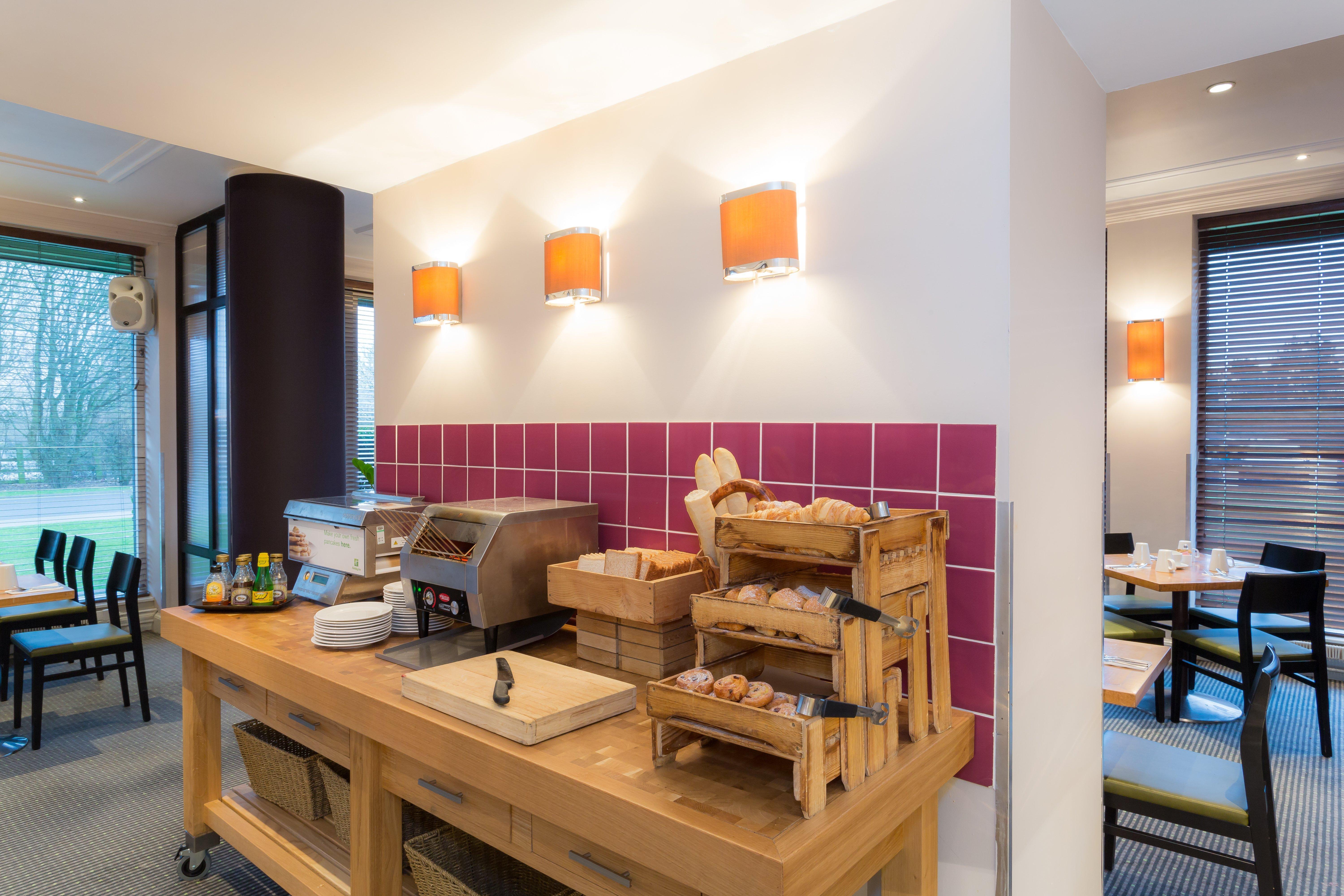 Holiday Inn Cambridge By Ihg Girton  Dış mekan fotoğraf